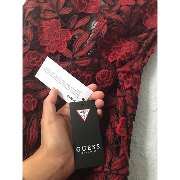 Guess - Picture 4 of 4